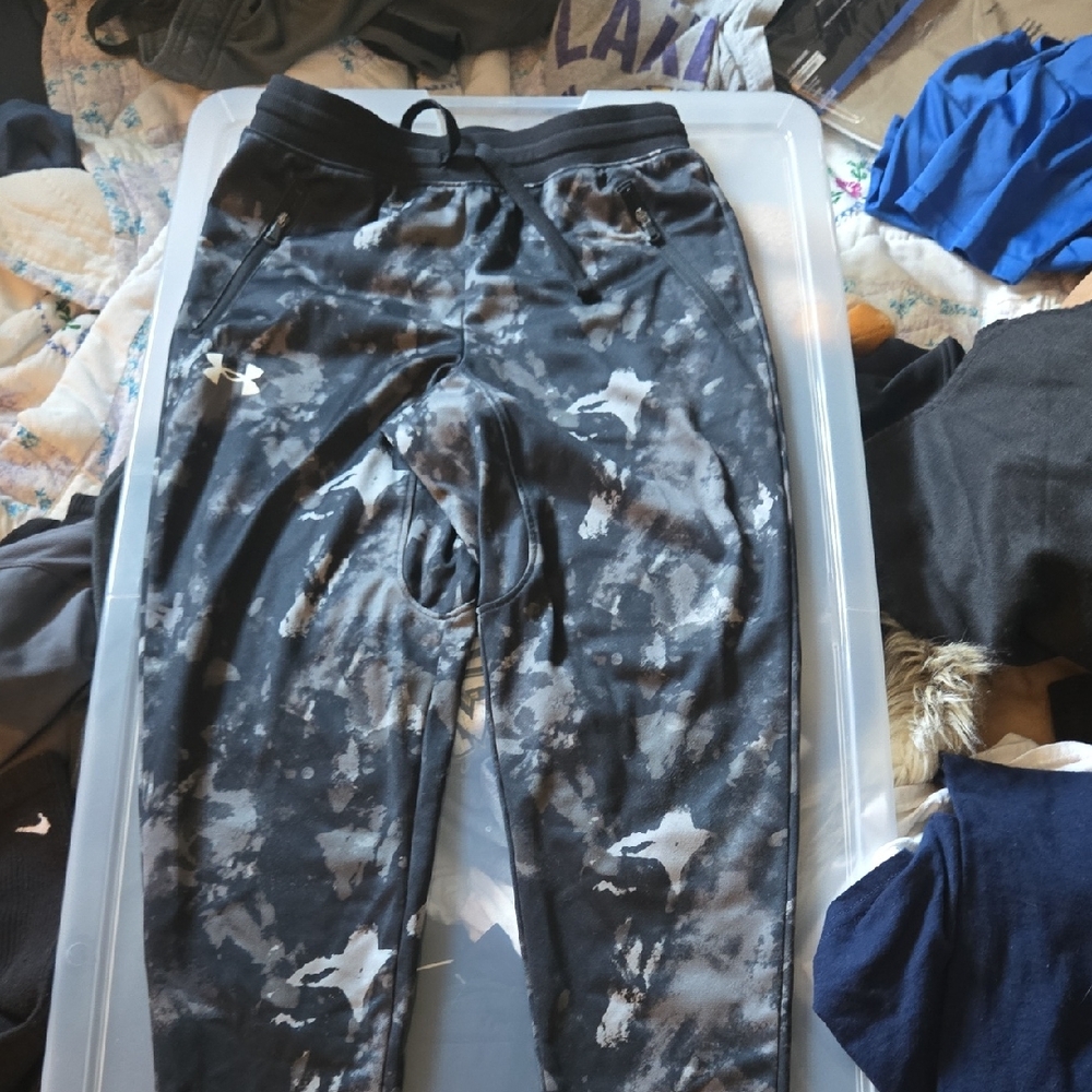 Under Armour Kids' Black and Gray Camo Joggers